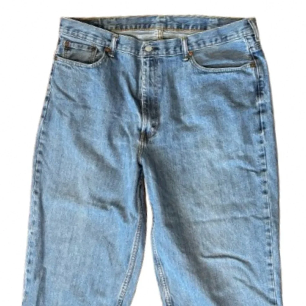 Levi’s 560 Red Tab relaxed fit med wash straight leg MNS jeans SZ 42x32